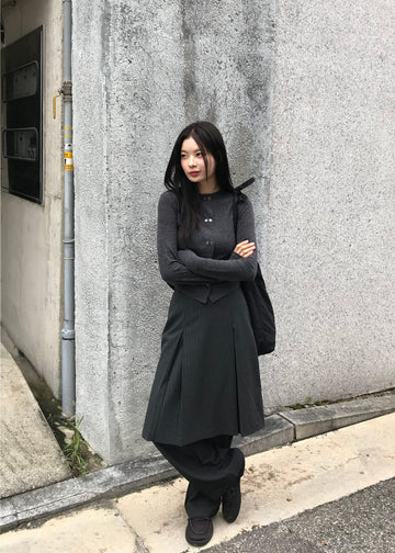 DOUBLE BUTTON SHIRRING CARDIGAN